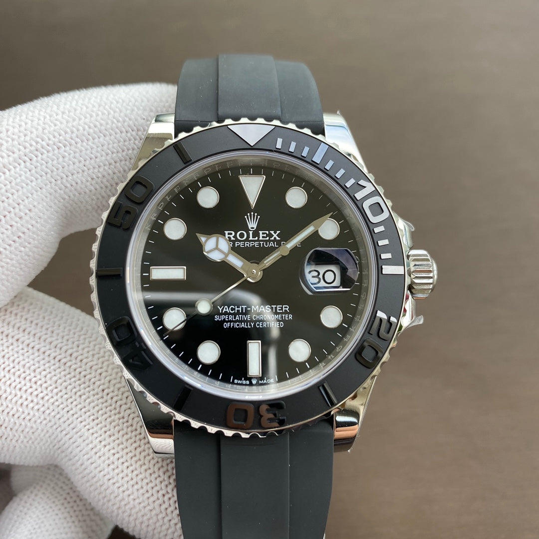 Rolex Yachting Series automatic watch, diameter 42 mm.