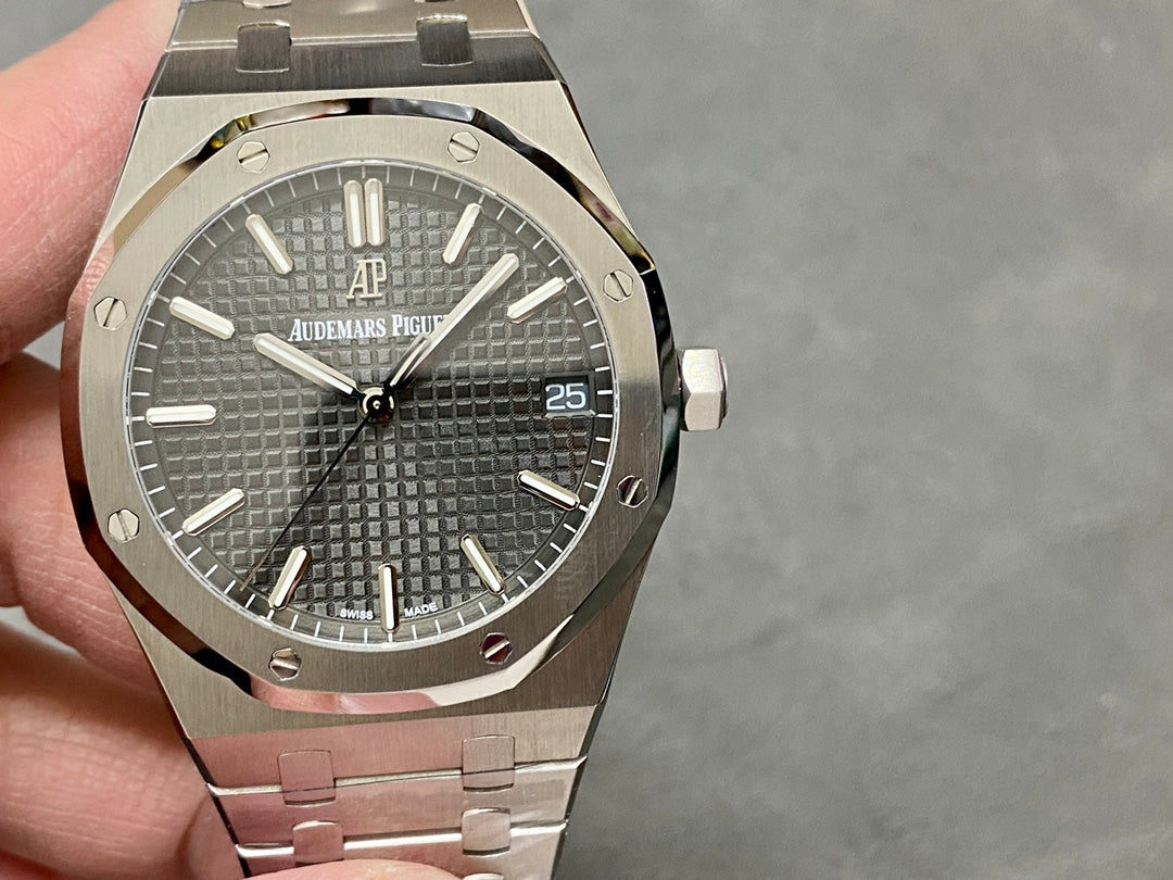 Audemars Piguet Royal Oak Series Automatic Winding Watch with a Diameter of 41mm X 10.4MM
