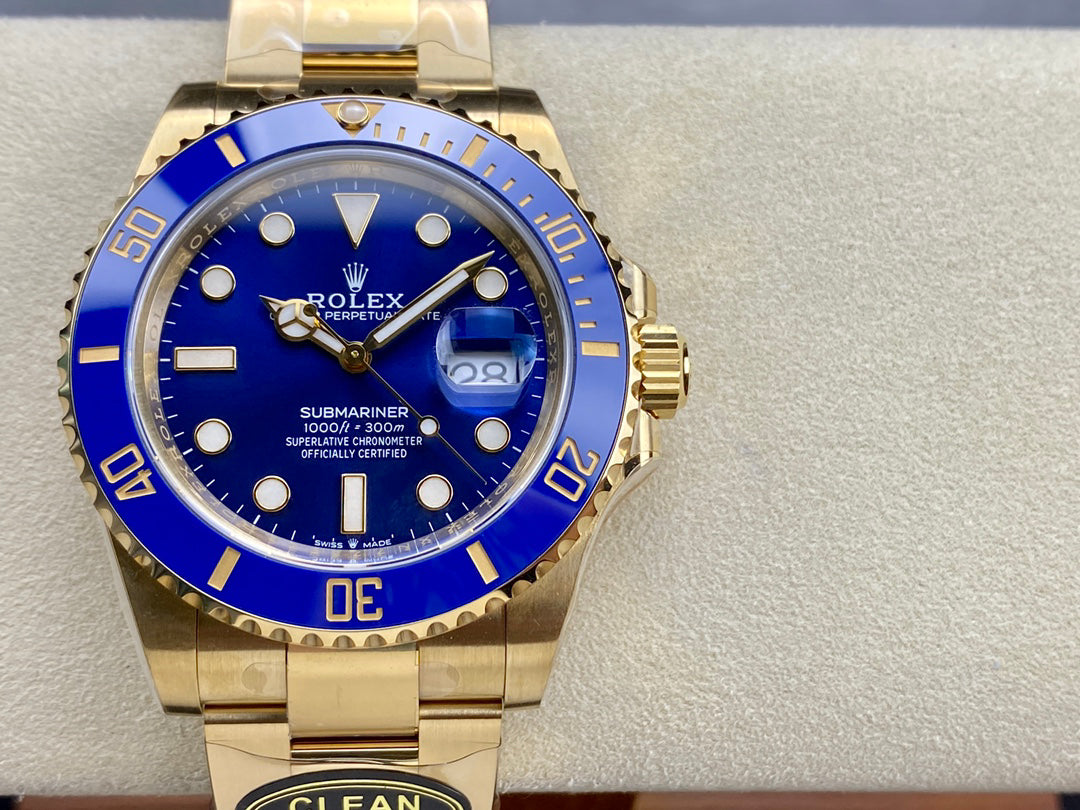 Rolex Submariner series automatic winding watch, diameter 41 mm.