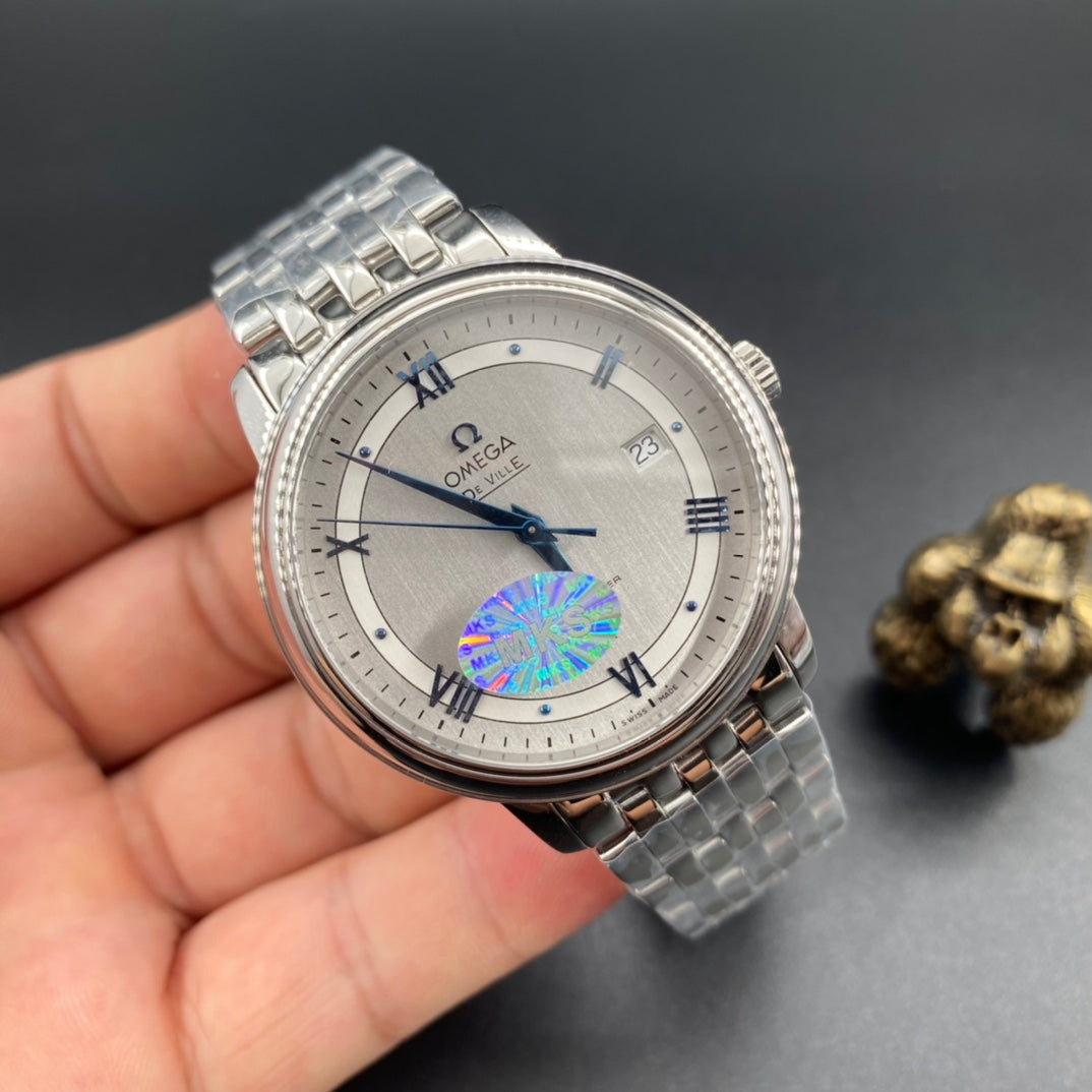 Omega De Ville series automatic winding watch, diameter 39.5 mm.