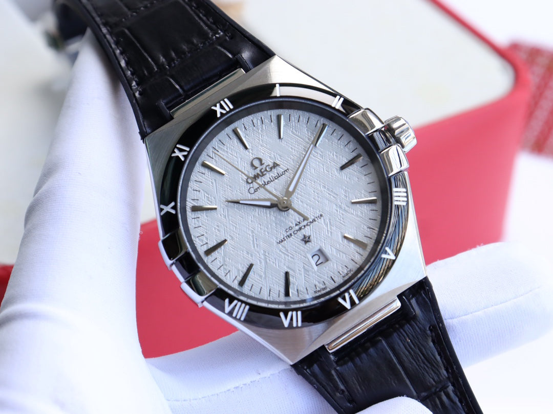 Omega Constellation series automatic winding watch, diameter 41 mm.