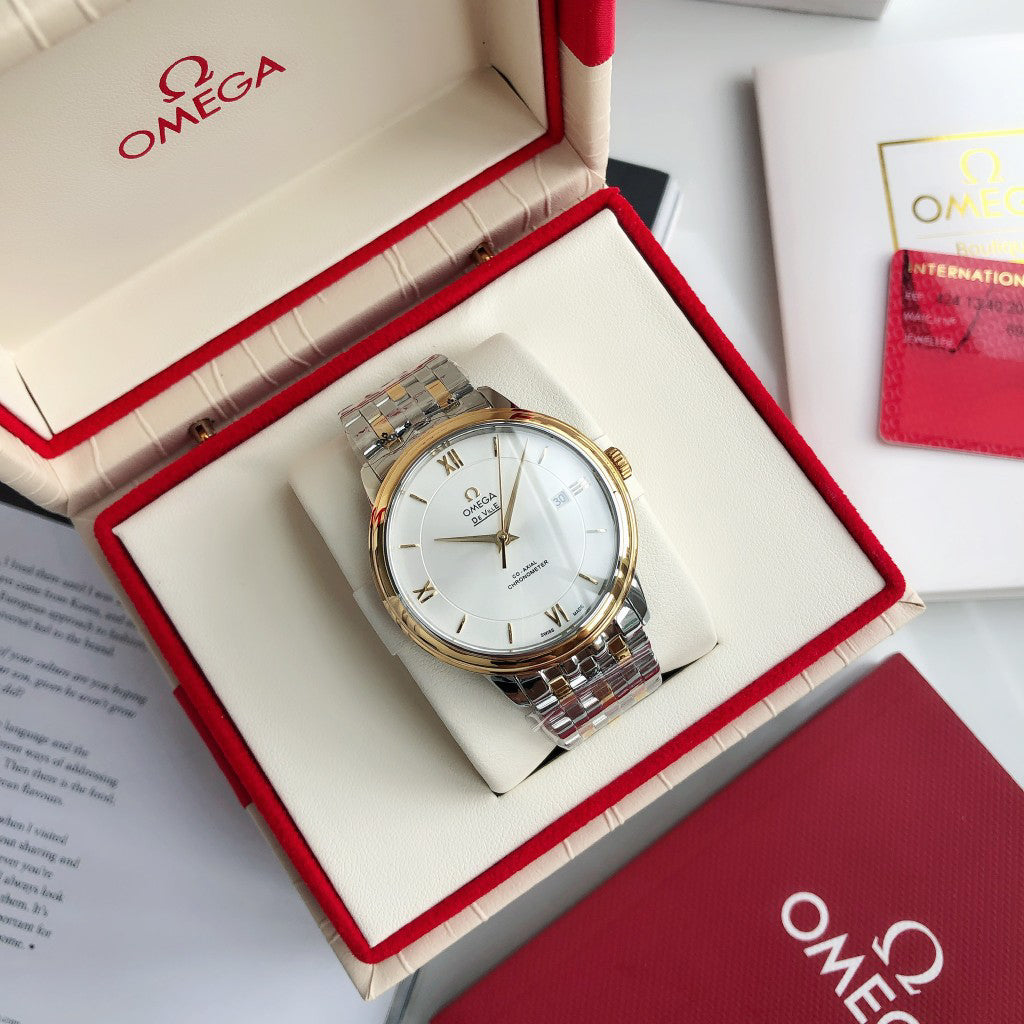 Omega De Ville series automatic winding watch, diameter 39.5 mm.