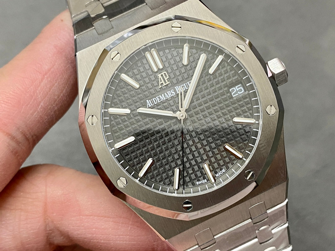 Audemars Piguet Royal Oak Series Automatic Winding Watch with a Diameter of 41mm X 10.4MM