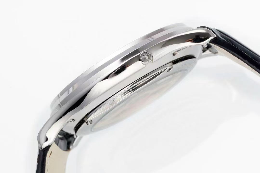 Jaeger-LeCoultre Moon Phase Automatic watch, diameter 42 mm