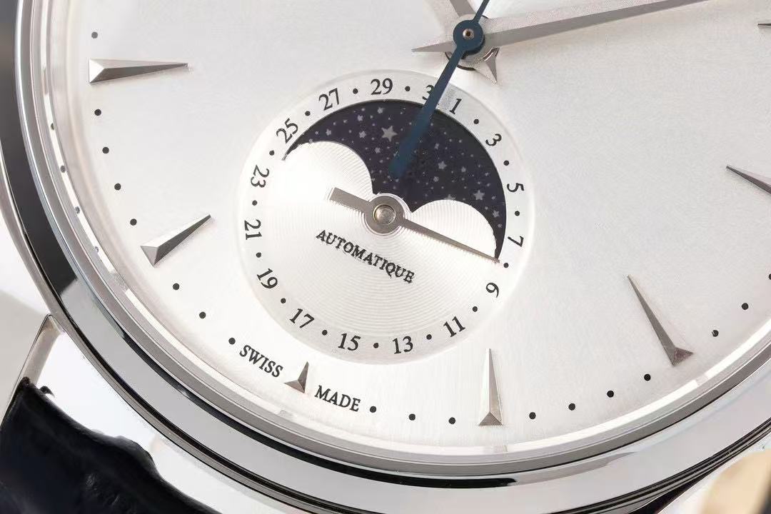 Jaeger-LeCoultre Moon Phase Automatic watch, diameter 42 mm