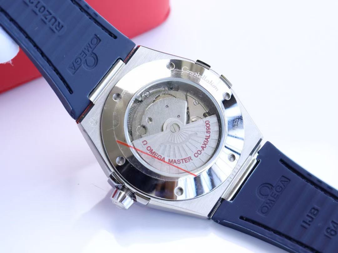 Omega Constellation automatic watch, diameter 41 mm