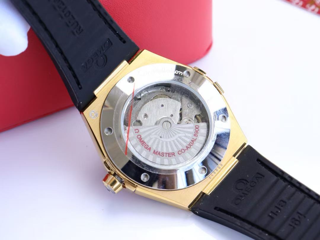 Omega Constellation automatic watch, diameter 41 mm