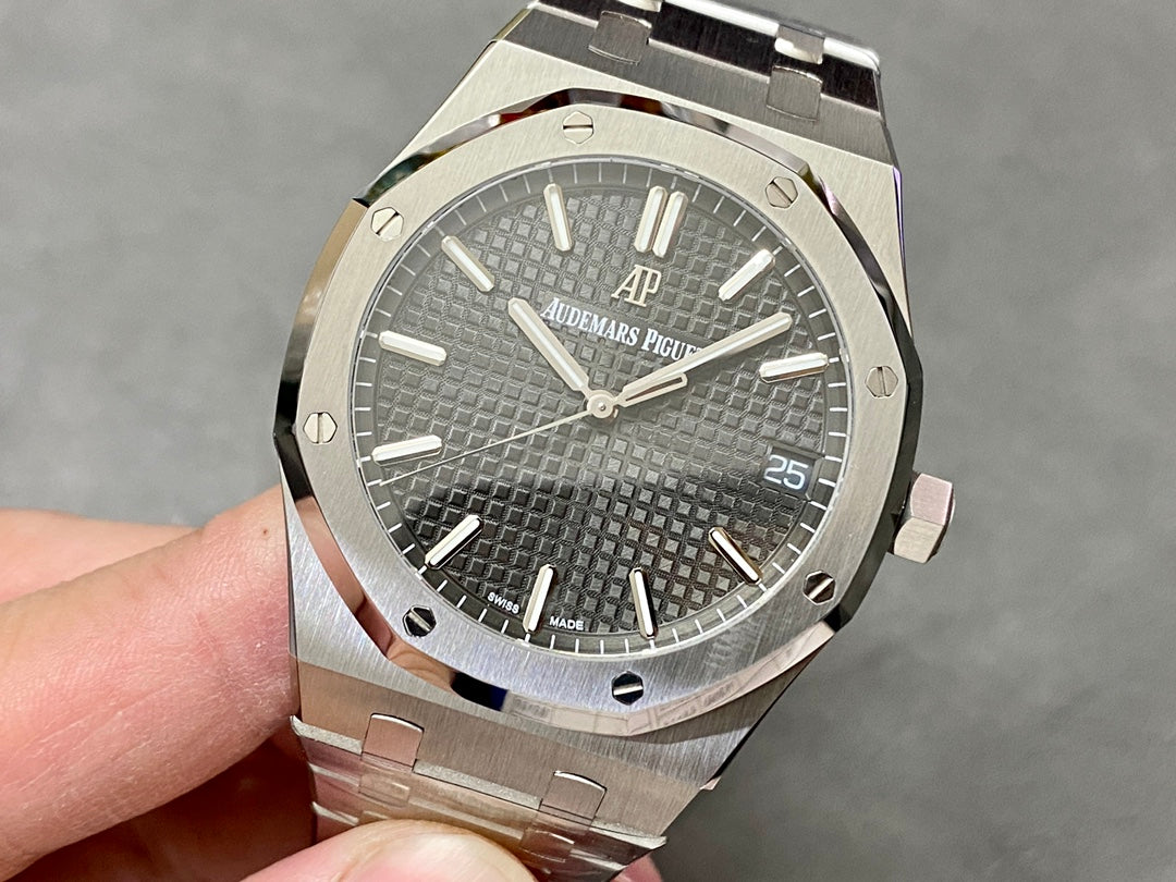 Audemars Piguet Royal Oak Series Automatic Winding Watch with a Diameter of 41mm X 10.4MM