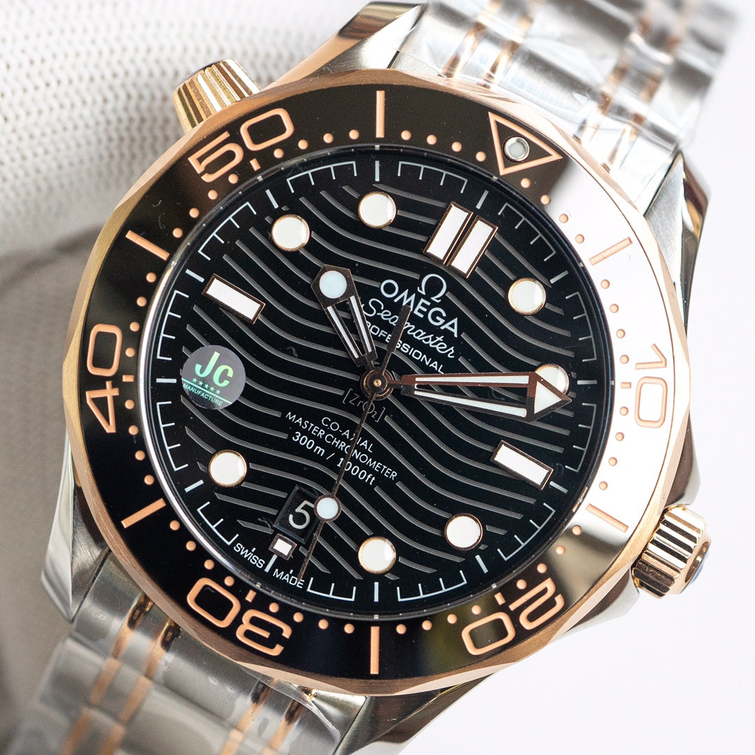 Omega Seamaster automatic watch, diameter 42 mm.