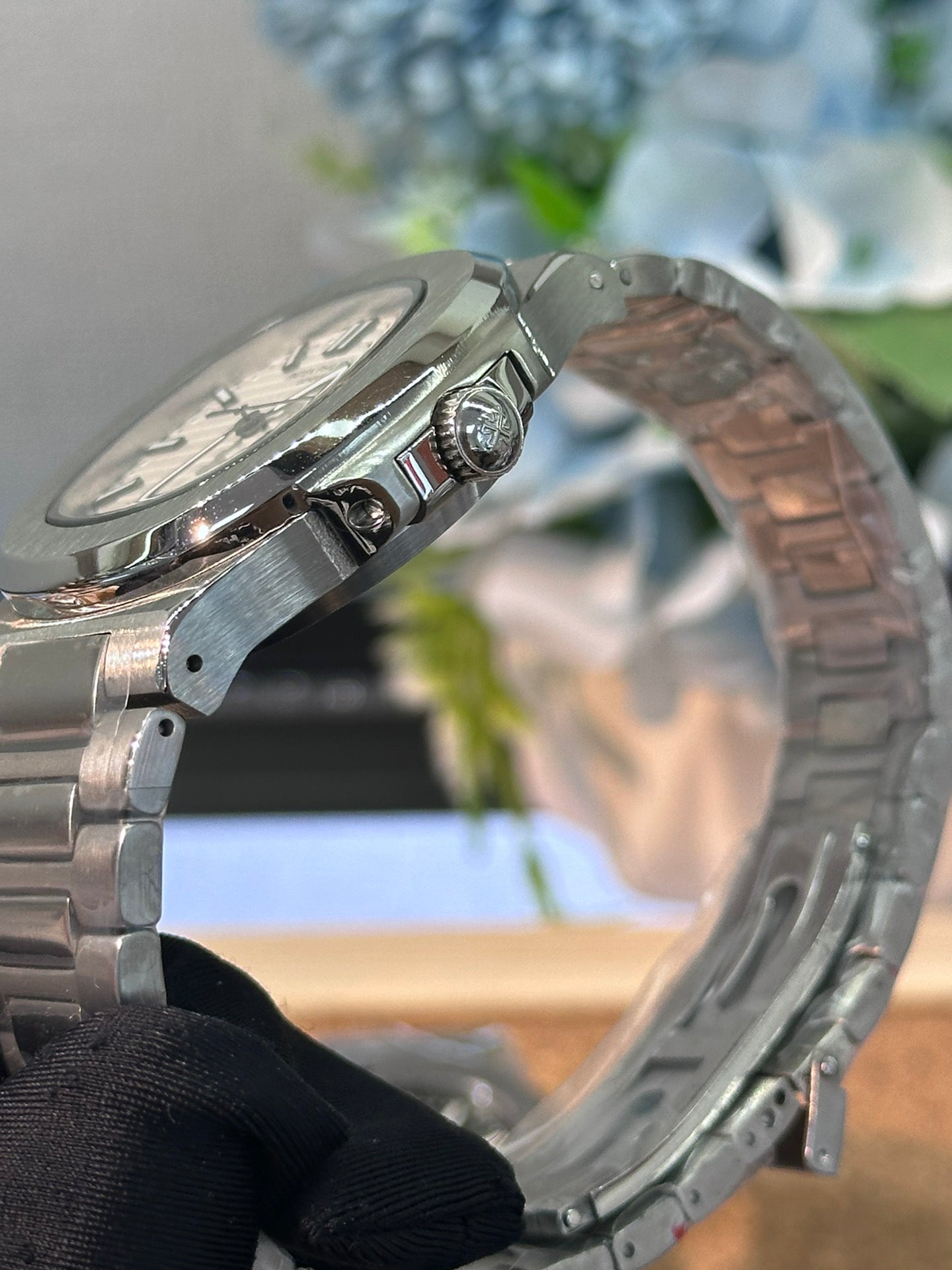 Patek Philippe Nautilus Series Automatic Winding Watch with a Diameter of 40mm X 9.8mm