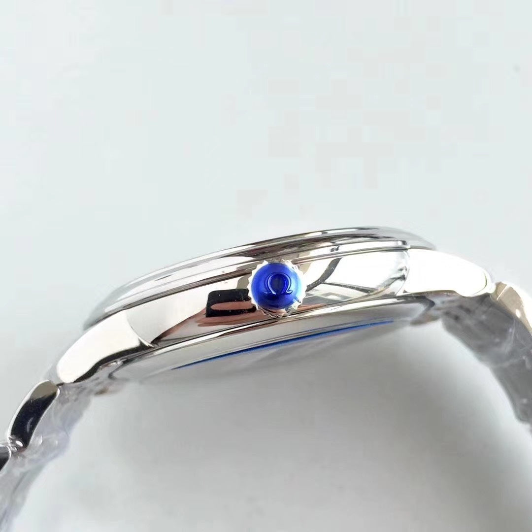 Omega De Ville series automatic winding watch, diameter 39.5 mm.