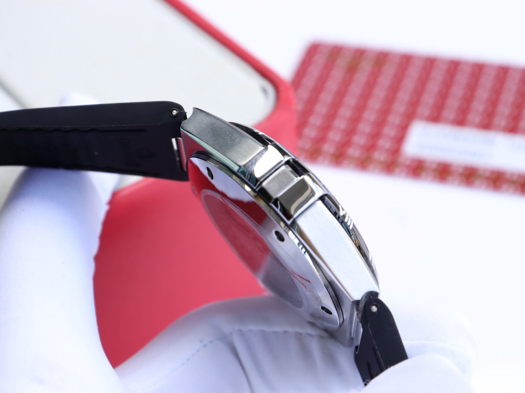 Omega Constellation series automatic winding watch, diameter 41 mm.