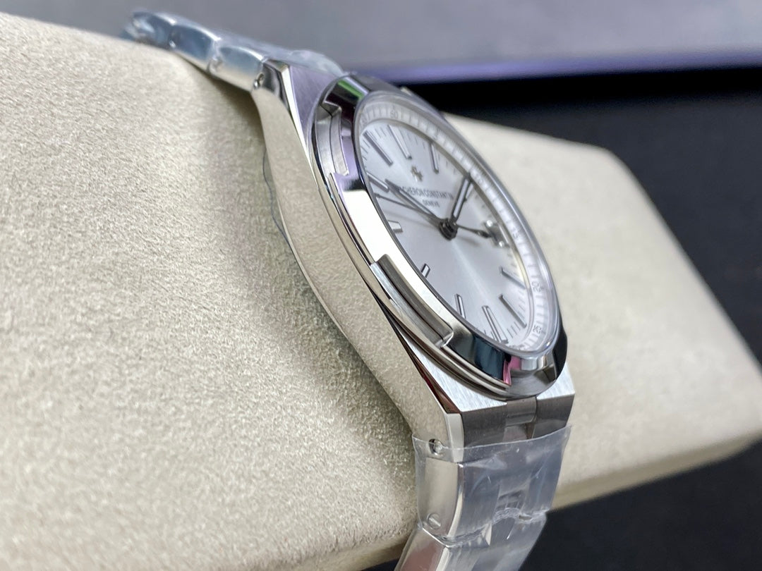 Vacheron Constantin Overseas Automatic Watch, 41mm Diameter