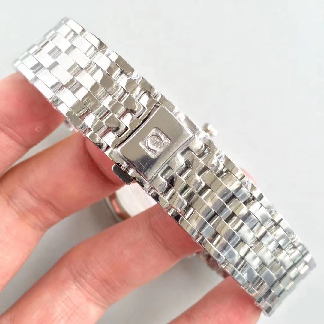 Omega De Ville series automatic winding watch, diameter 39.5 mm.