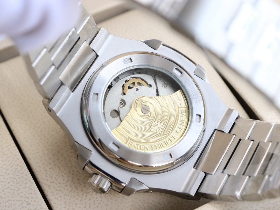 Patek Philippe Nautilus Series Automatic Winding Watch with a Diameter of 40mm X 9.8mm