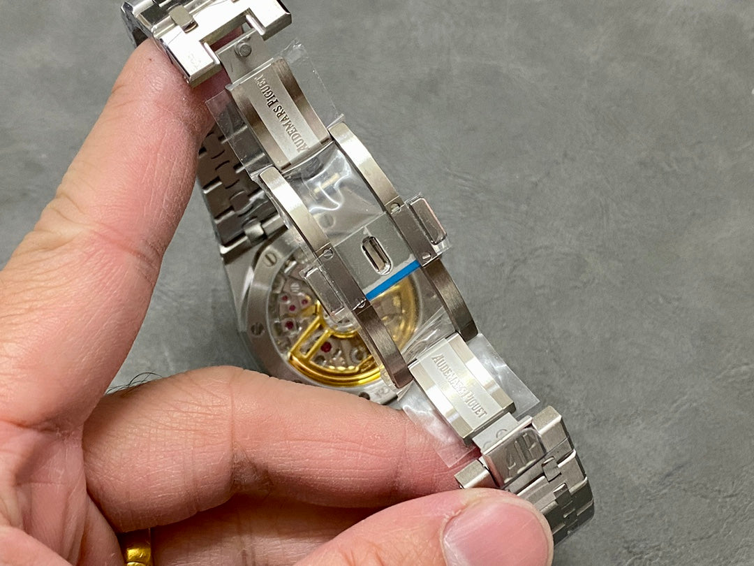 Audemars Piguet Royal Oak Series Automatic Winding Watch with a Diameter of 41mm X 10.4MM
